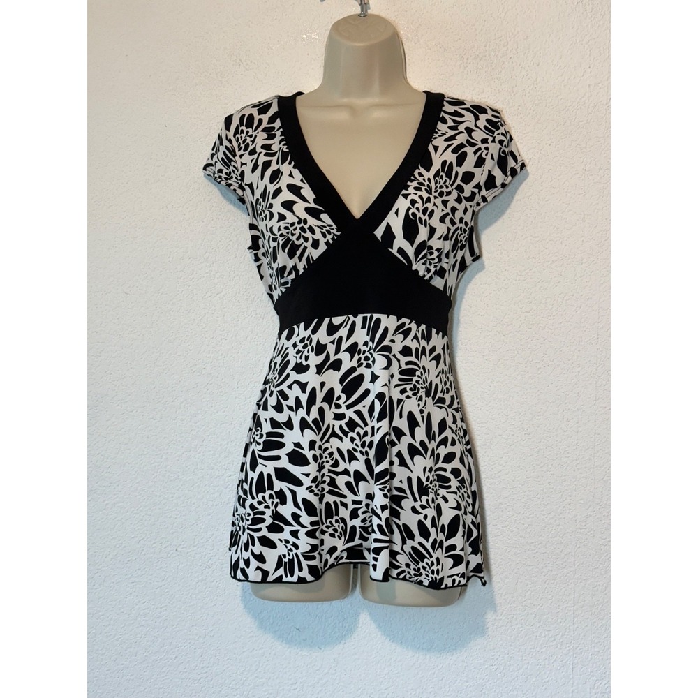 Vintage Y2K BXC Black White Floral  Babydoll Top Large Cap Sleeve Fairy Whimsy‎